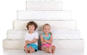 Trẻ em nên nằm nệm gì phù hợp nhất